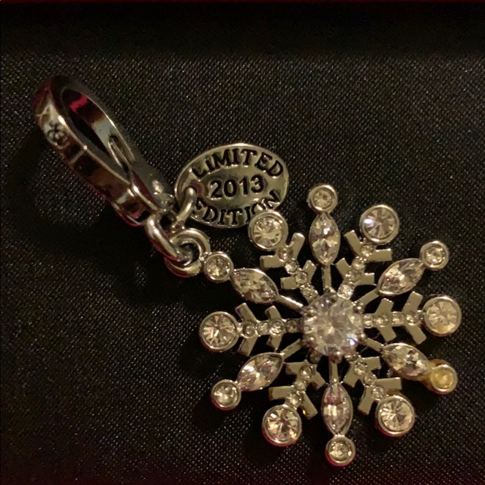 Juicy Couture 2013 Snowflake Charm